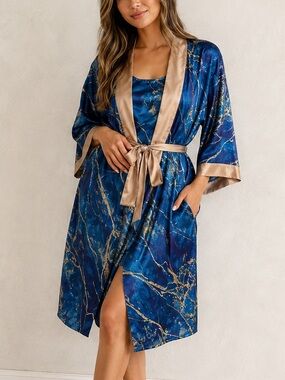 Lily by Firmiana satin robe and nightgown set size S